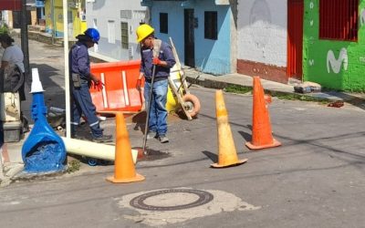 La Empresa de Servicios de Florencia, SERVAF S.A. E.S.P, realiza trabajos de reposición de válvula de corte en el barrio La Primavera.